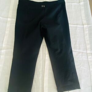 Under Armour Black, Capri, Size Large